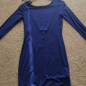 Short long sleeve dress with open back